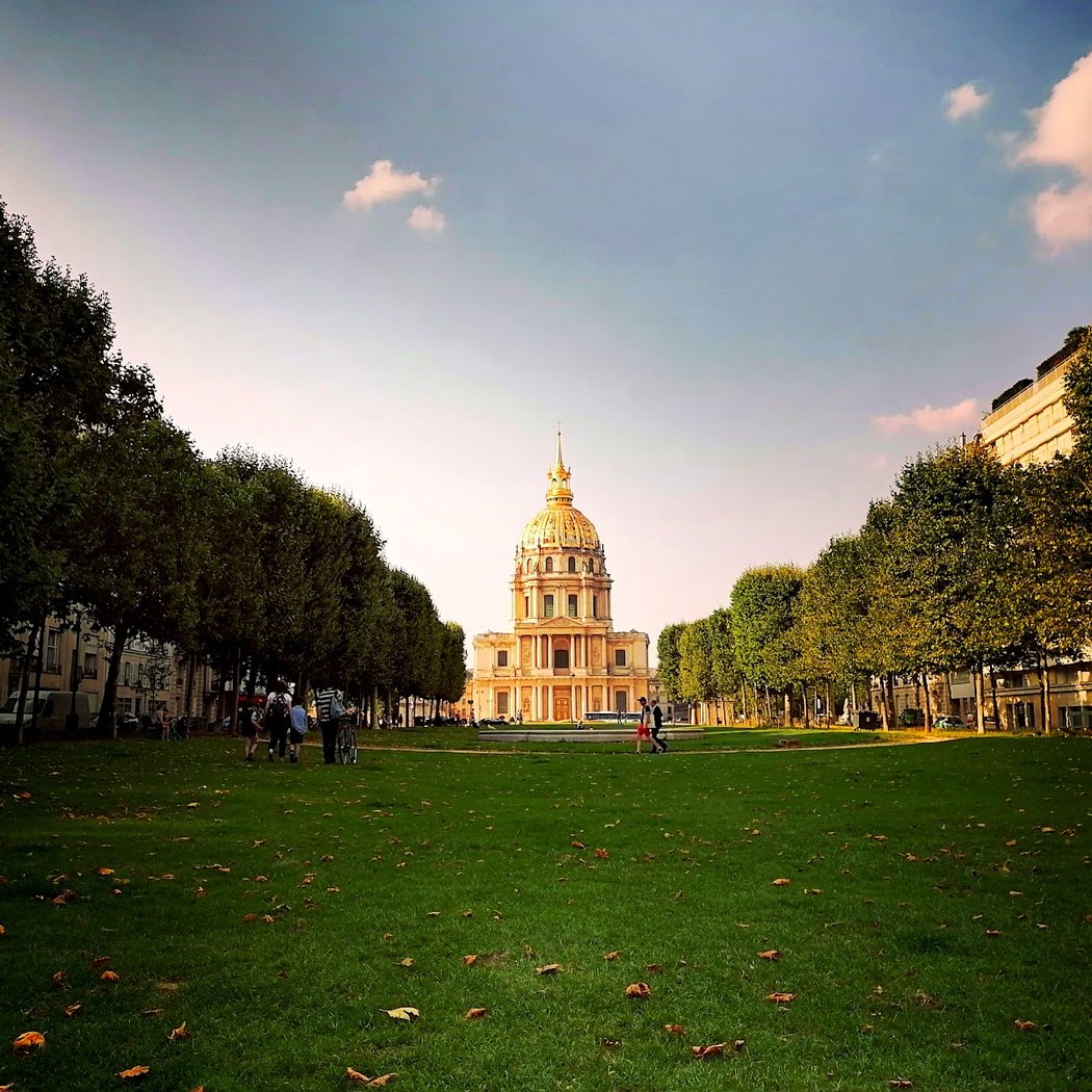 Parc pour enfants de l'avenue de Breteuil 1